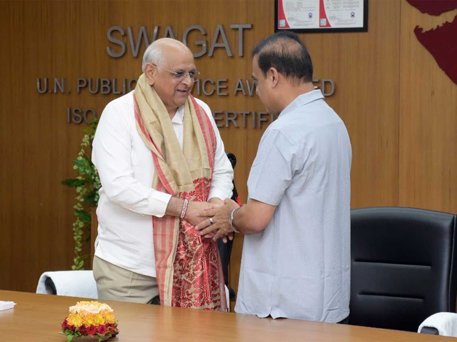 Assm CM meets Gujarat CM (Photo/Gujarat CMO)