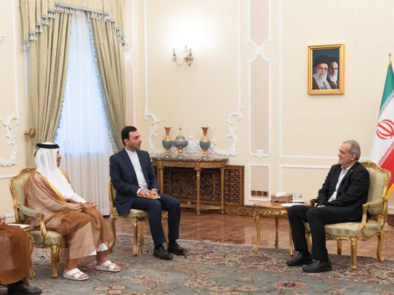 Qatar Prime Minister and Foreign Minister Mohammed bin Abdulrahman bin Jassim Al Thani meets Iranian President Masoud Pezeshkian in Tehran (Photo/X/@MofaQatar_EN)