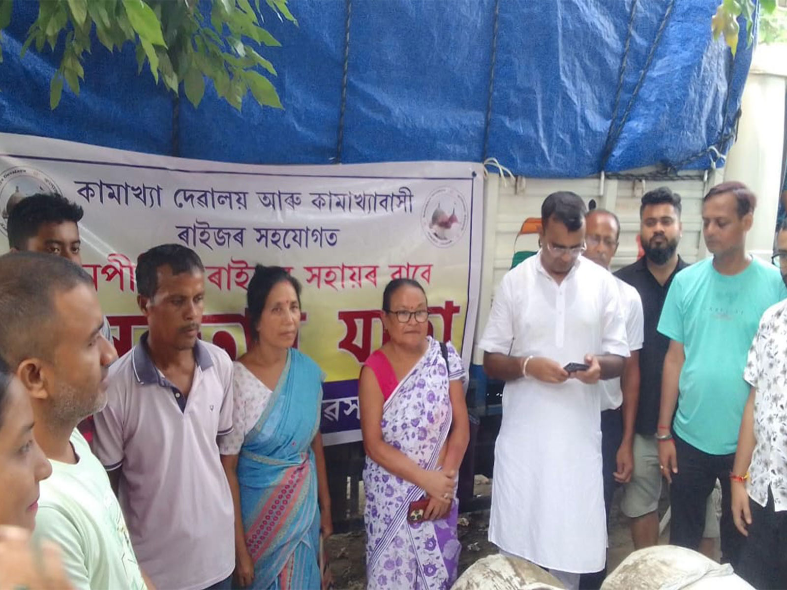 NGO aiding flood affected families in Assam (Photo/ANI)