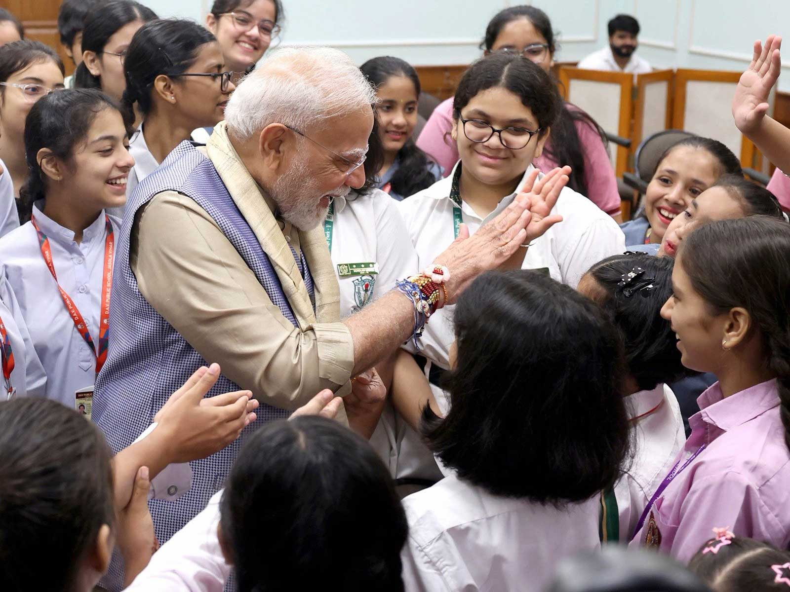 PM Modi celebrates Raksha Bandhan at residence (Photo:@narendramodi)