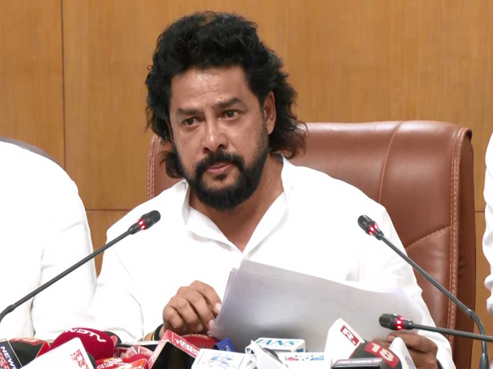 Congress leader B Nagendra (Photo/ANI) 