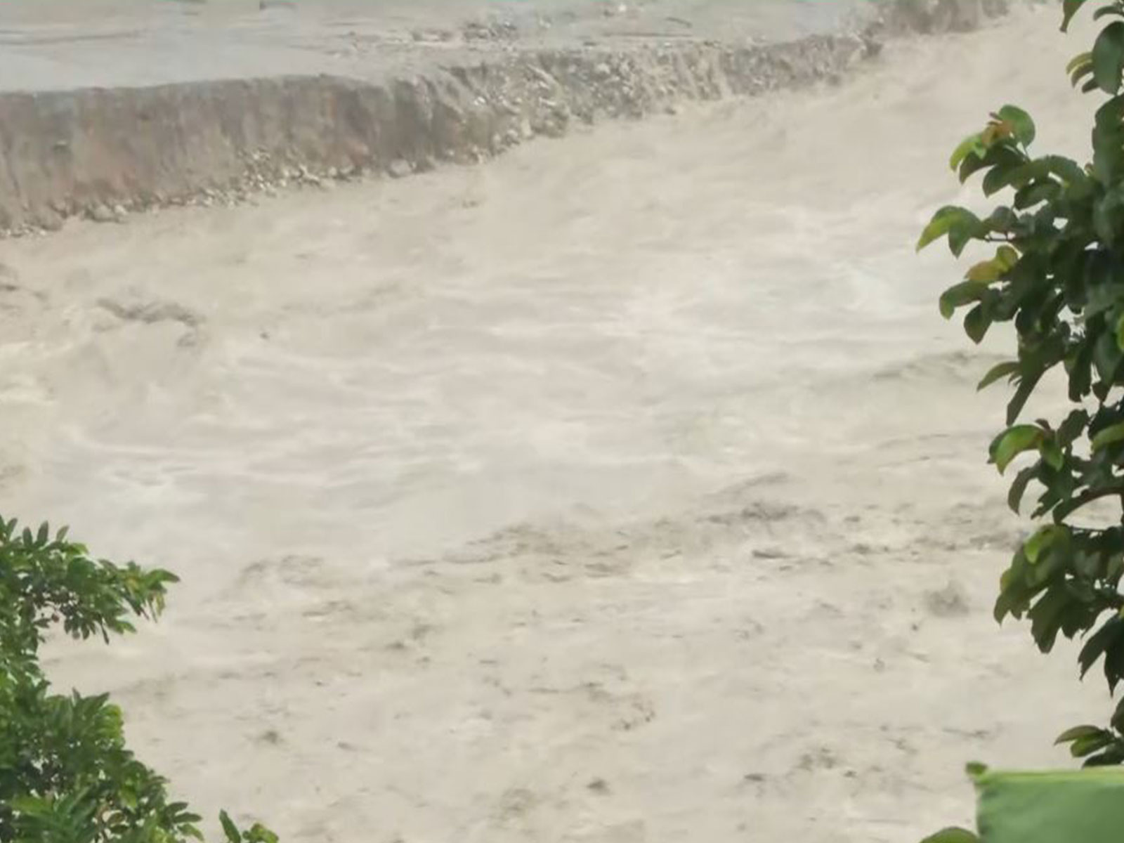 Water level rises in the Trishuli River following heavy rainfall amid flood situation in Nepal (Photo/ANI)