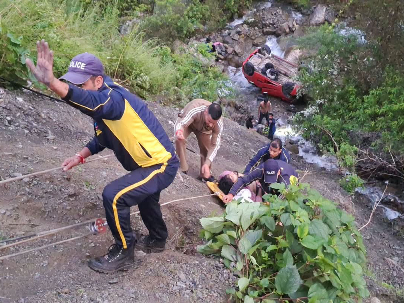 SDRF conducting rescue operation (Photo/SDRF)