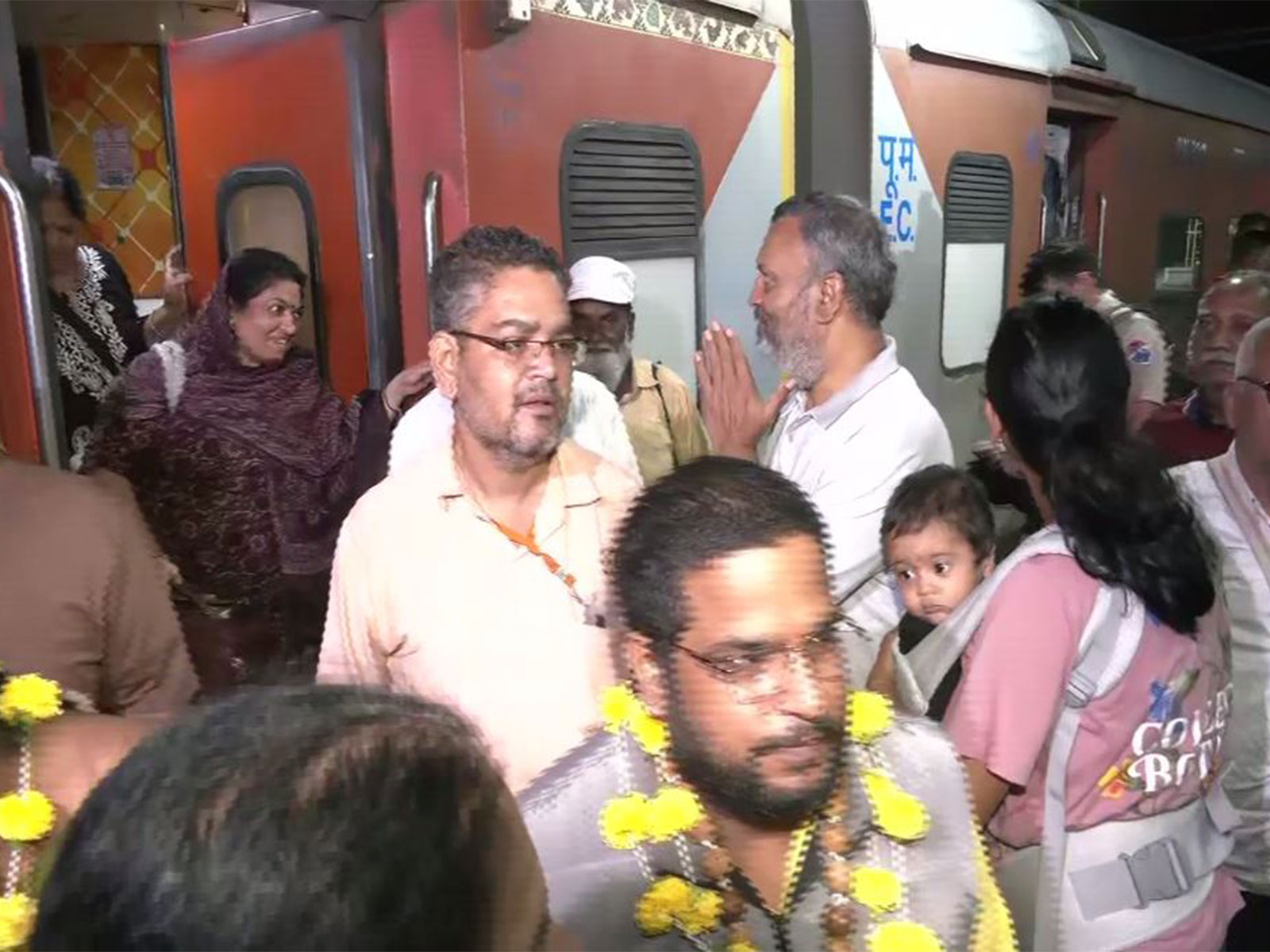 Visuals of Pilgrim arrival in Nagpur (Photo/ANI)