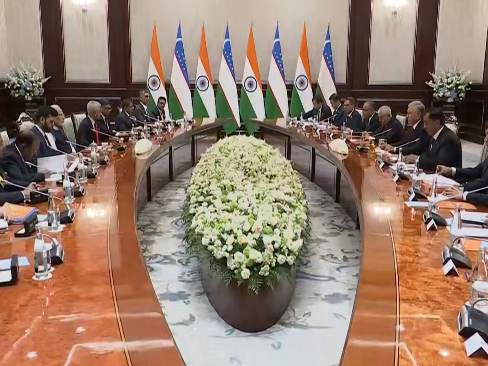  Prime Minister Narendra Modi holds delegation-level talks with Uzbekistan President Shavkat Mirziyoyev in Kuksaroy Presidential Palace in Tashkent (Photo/DD/ANI)