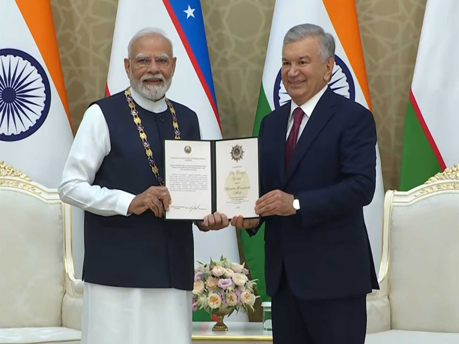 Prime Minister Narendra Modi received Uzbekistan's highest State honour, Order of "Oliy Darajali Dustlik" (Photo/DD/ANI)