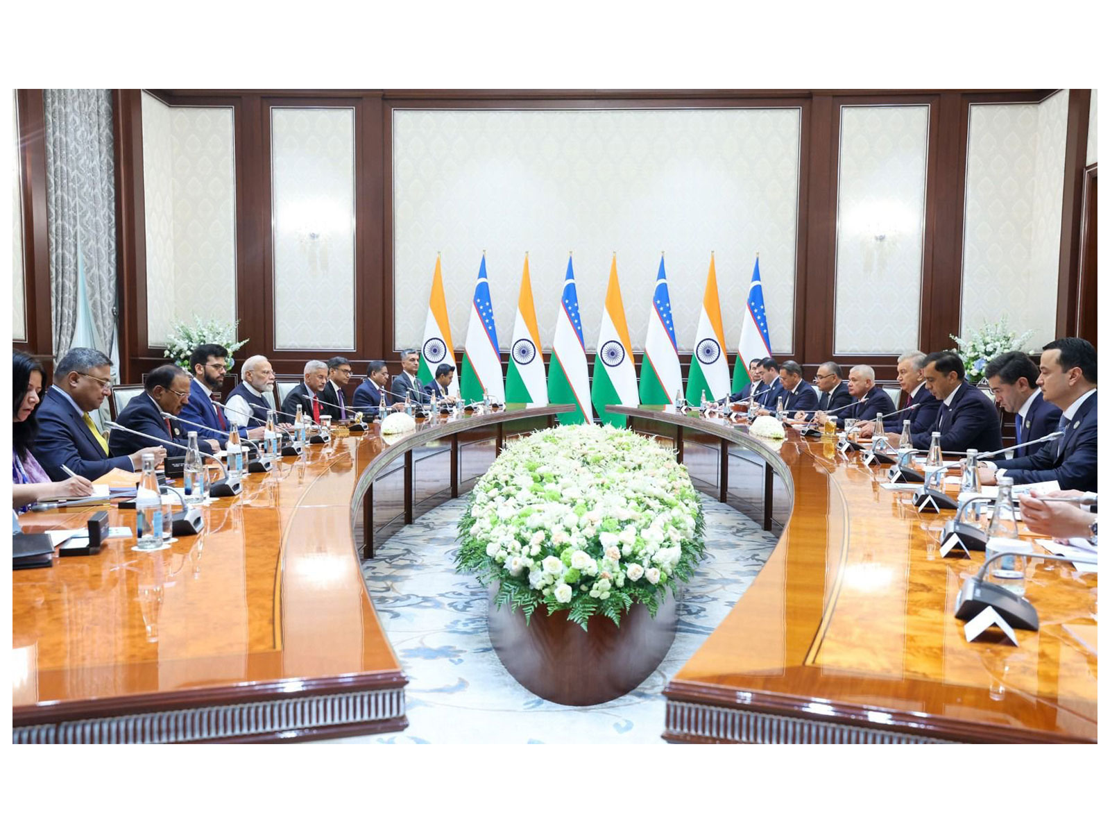 Prime Minister Narendra Modi and Uzbekistan President Shavkat Mirziyoyev during talks (Photo/X@narendramodi)