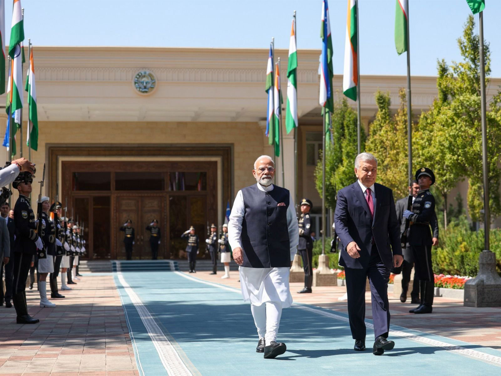 Prime Minister Narendra Modi and Uzbekistan President Shavkat Mirziyoyev during talks (Photo/X@narendramodi)
