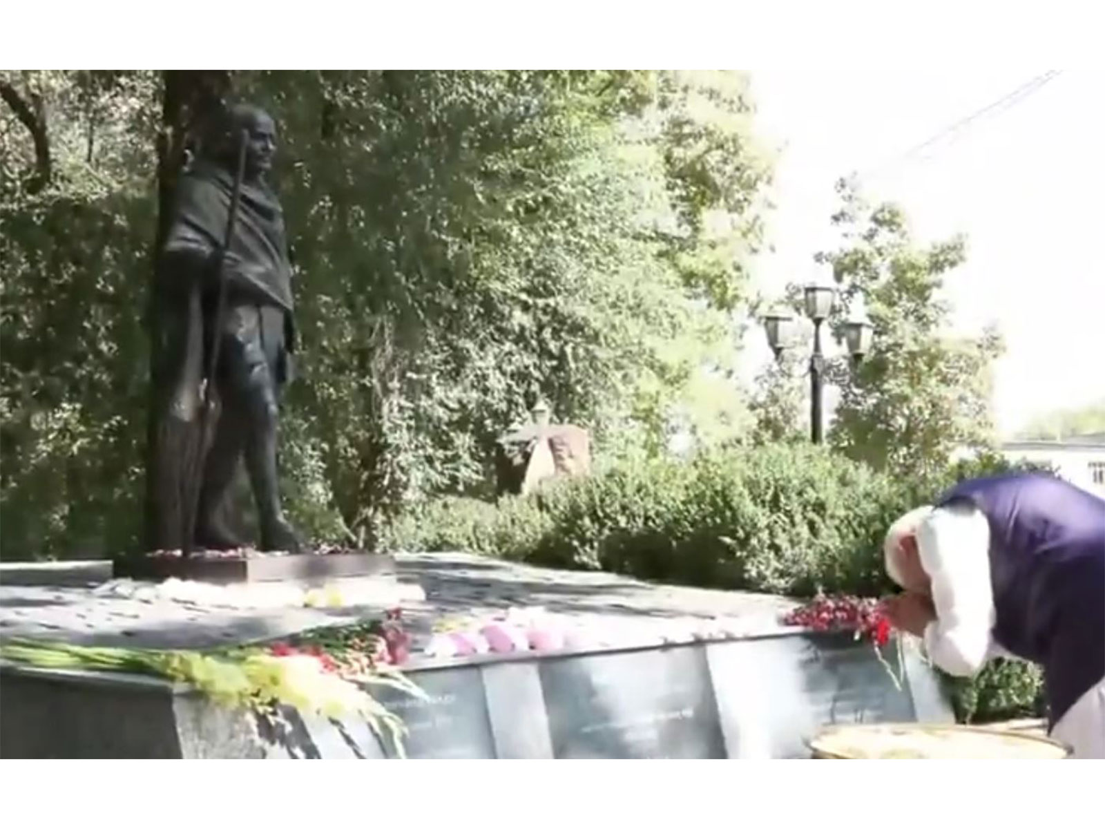 PM Modi pays tribute to Mahatma Gandhi at his memorial (Photo/ANI)