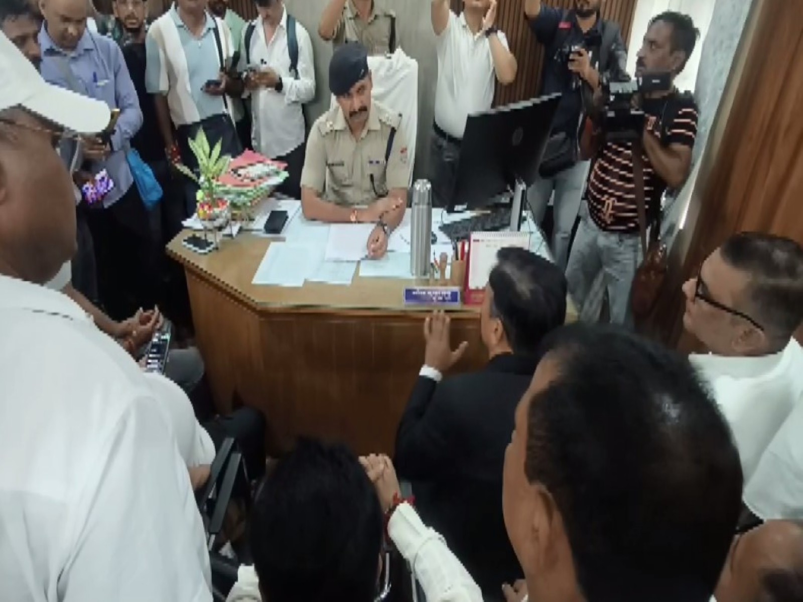 Congress protests at CO office demanding FIR amid purification row (Photo/ANI)