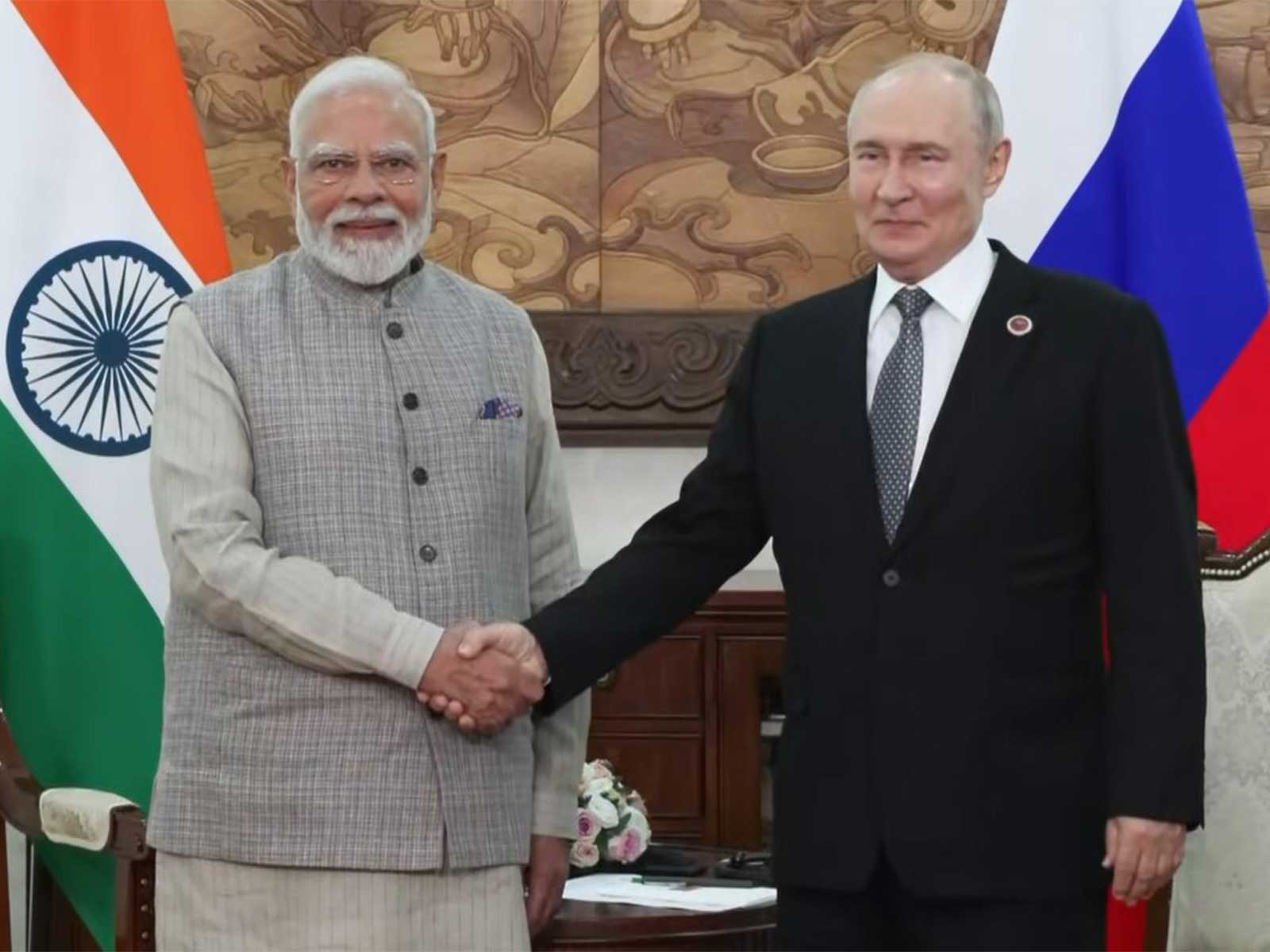 Prime Minister Narendra Modi with Russian President Vladimir Putin (Photo/ANI)