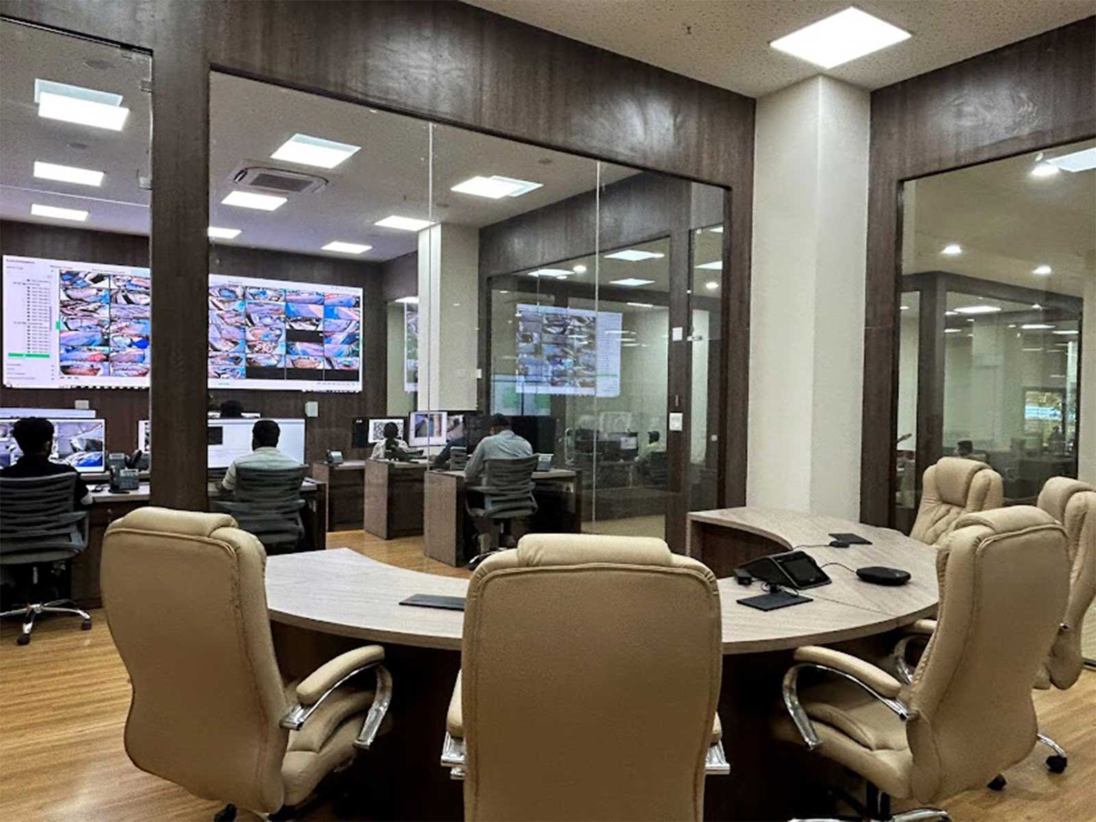 Gujarat: Command-and-Control Centre at the Head Office (Photo: Gujarat CMO)