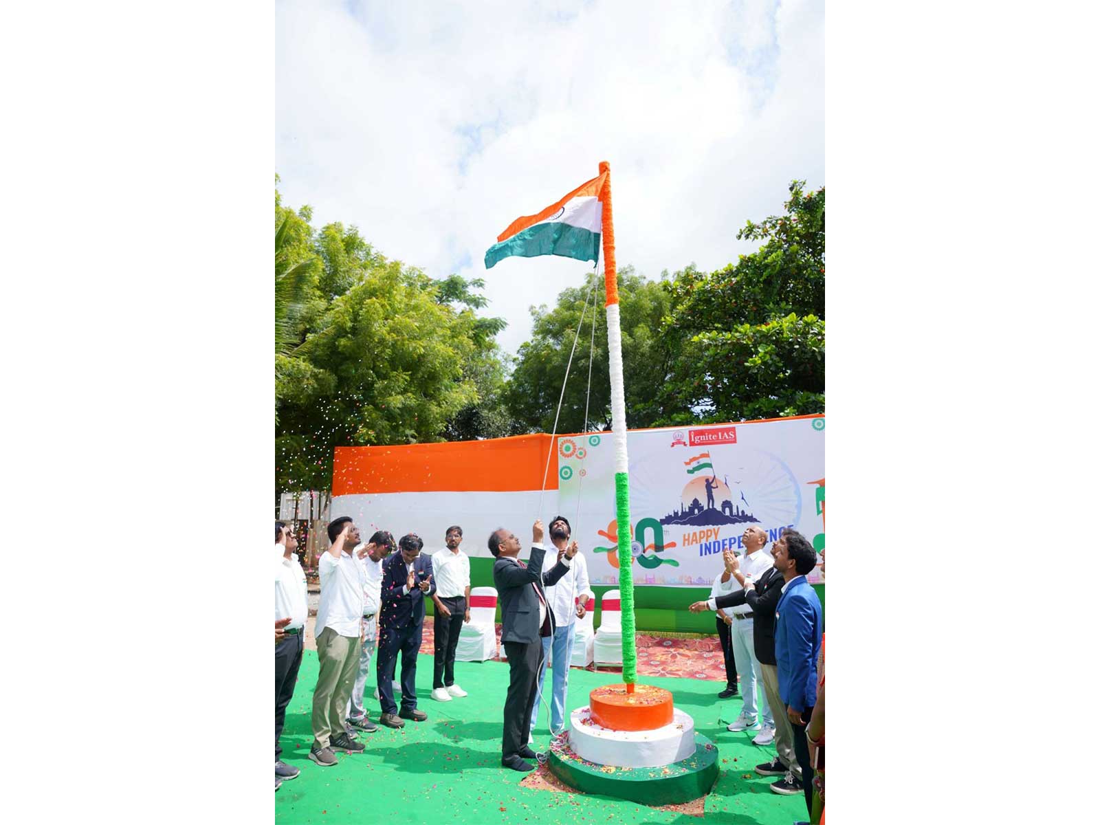 Ignite IAS Celebrates Independence Day and Freshers' Day, Blending Patriotism with a Vision for Future Leaders