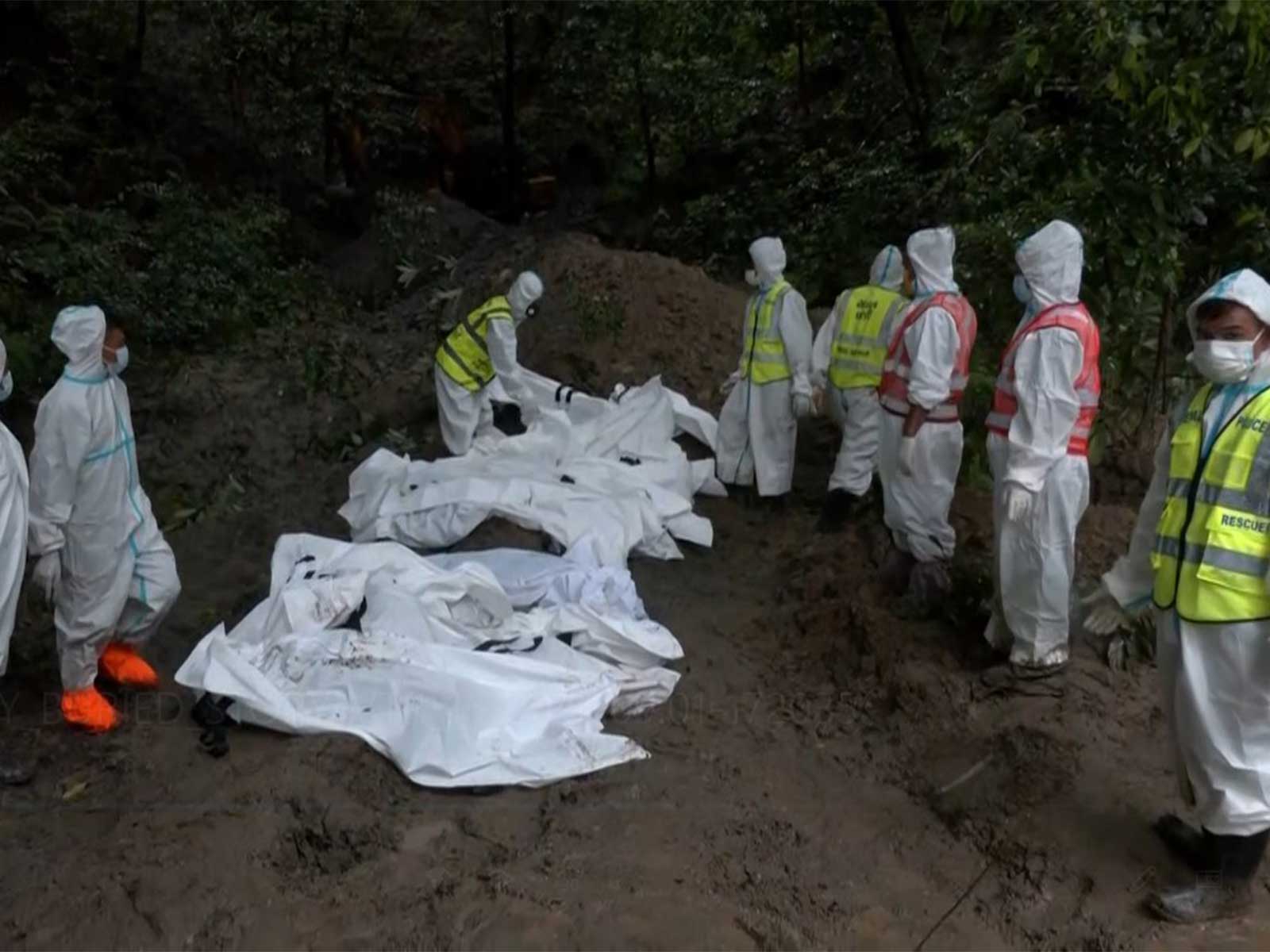 Mass burial of flood victims being conducted in Kathmandu (Photo/ANI)