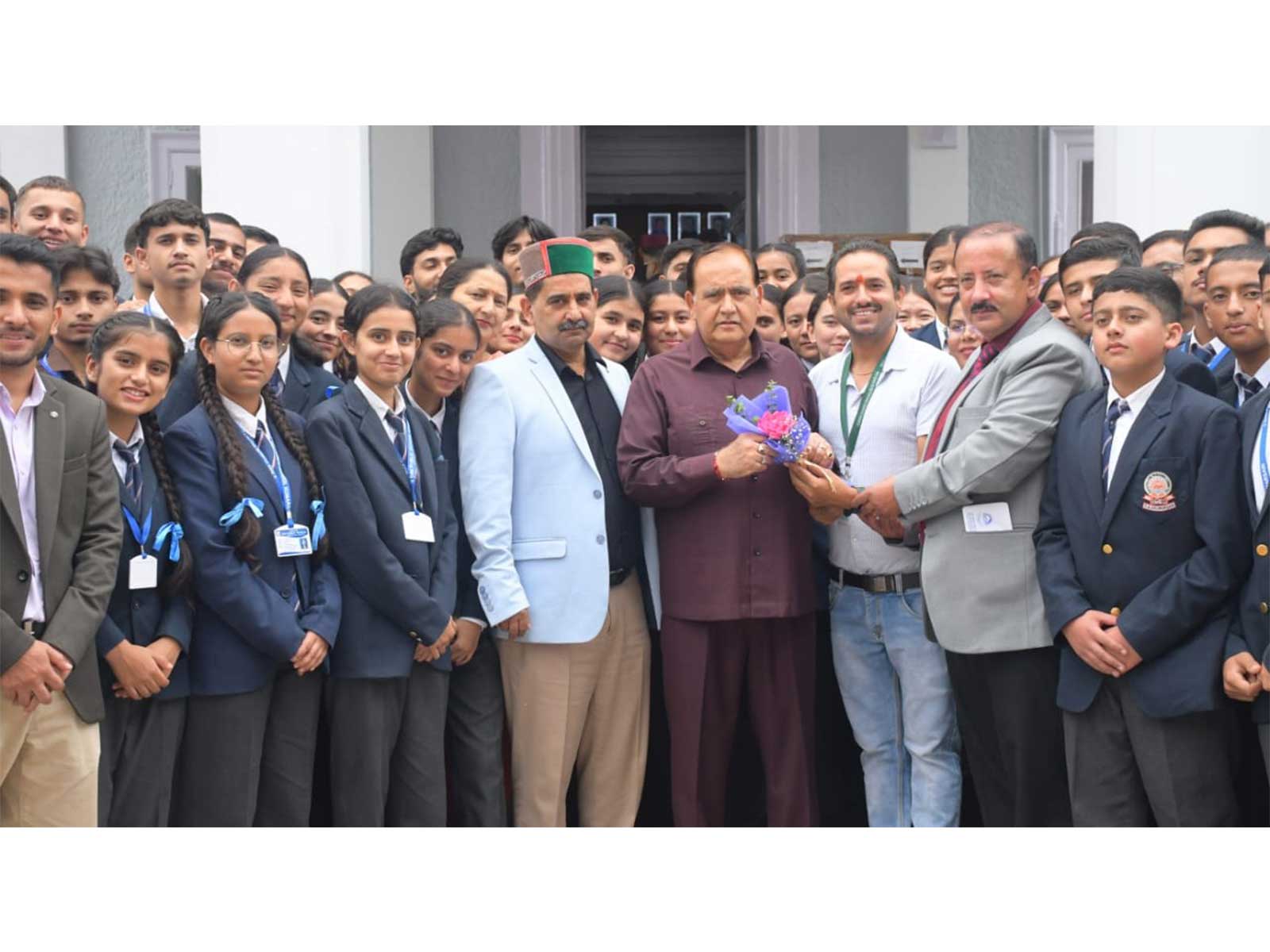 Himachal Pradesh Assembly Speaker Kuldeep Singh Pathania with students(Photo/ANI)
