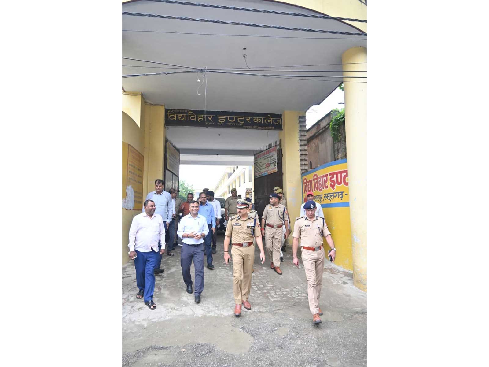 Police Commissioner, DM inspect flood-hit areas in Varanasi (Photo/ANI)