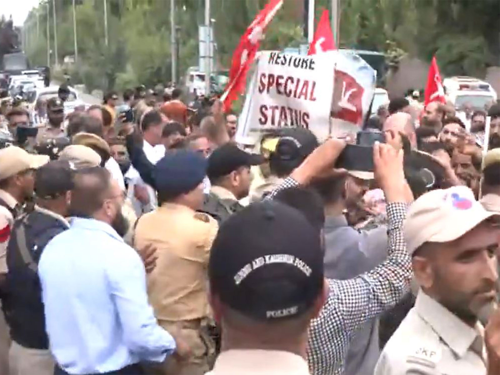 JKNC holds protest near BJP office in Srinagar (Photo/ANI)