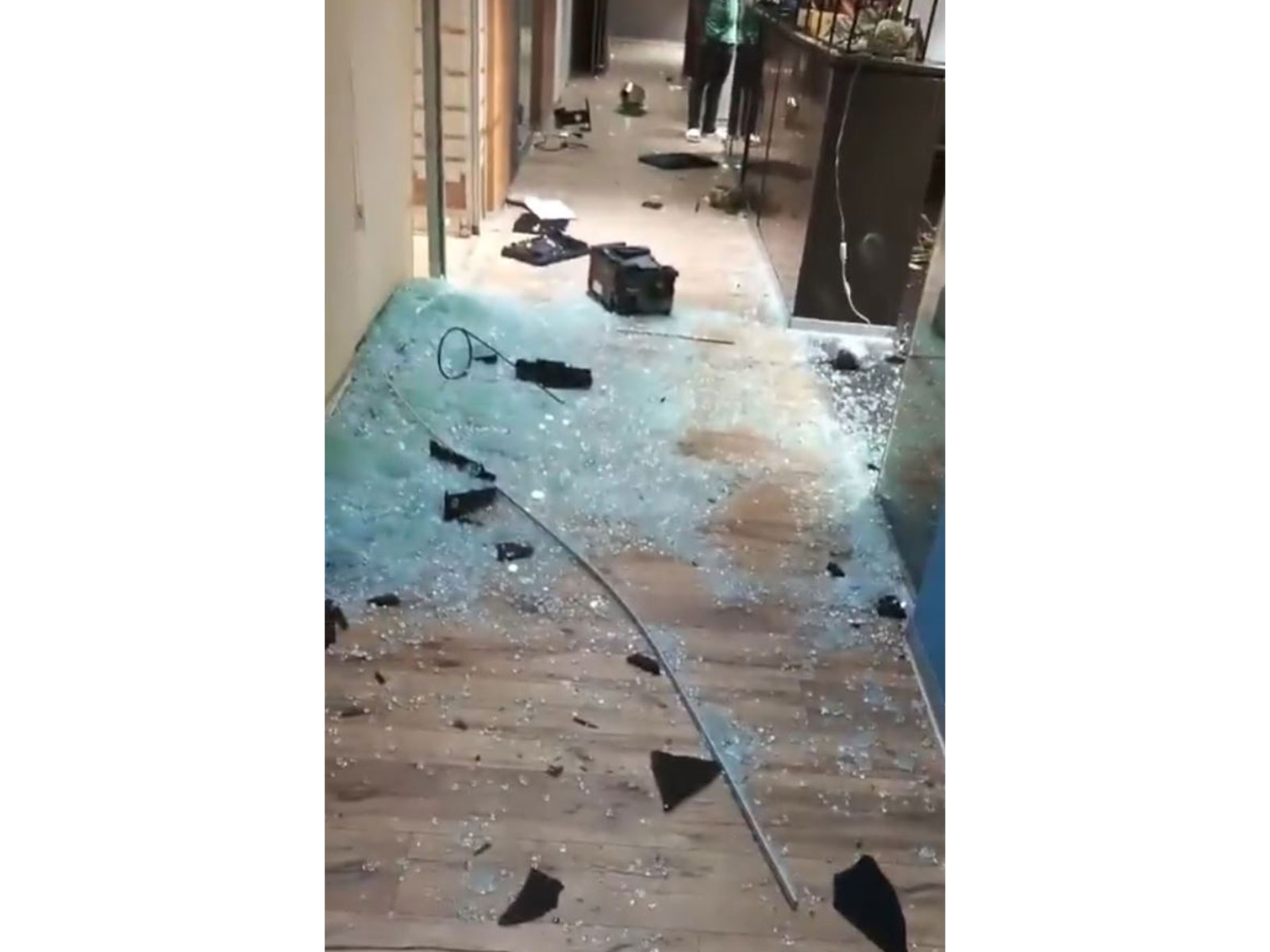 Visual of alleged attack on TMC MP Abhishek Banerjee's office (Photo/@abhishekaitc)