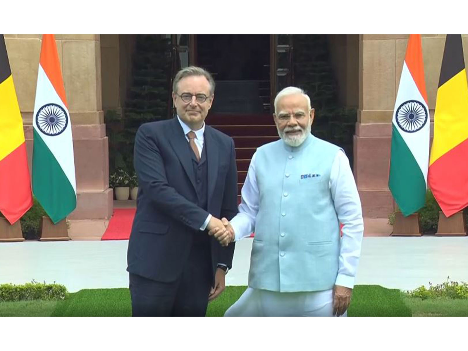 Prime Minister Narendra Modi with Belgian counterpart Bart De Wever (Photo/DD)