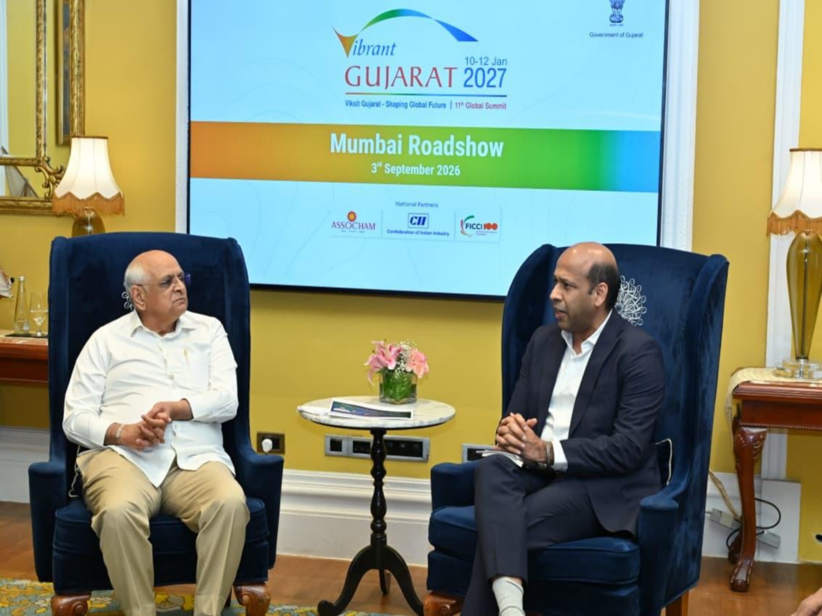 Guajrat CM Bhupendra Patel meeting with Industry leader (Photo/ANI)