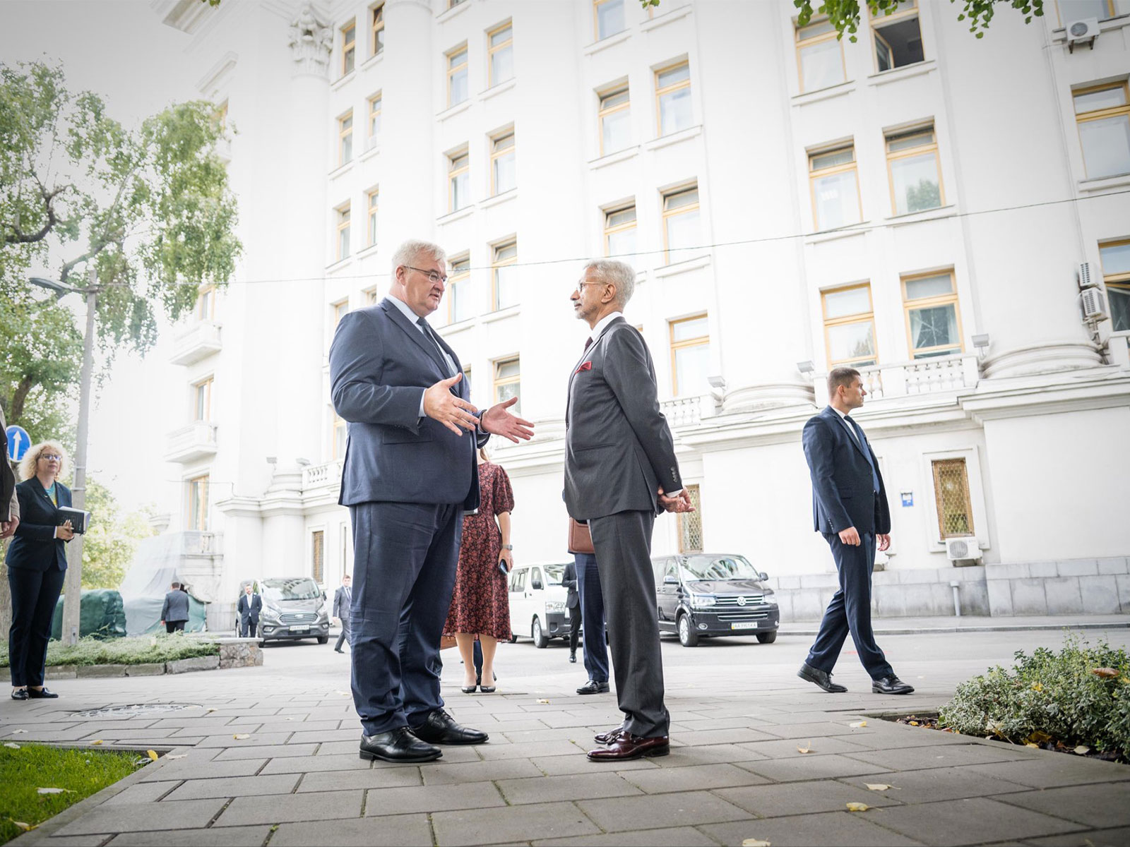Ukrainian Foreign Minister Andrii Sybiha interacts with External Affairs Minister S Jaishankar in Kyiv. (Photo: X/@andrii_sybiha)