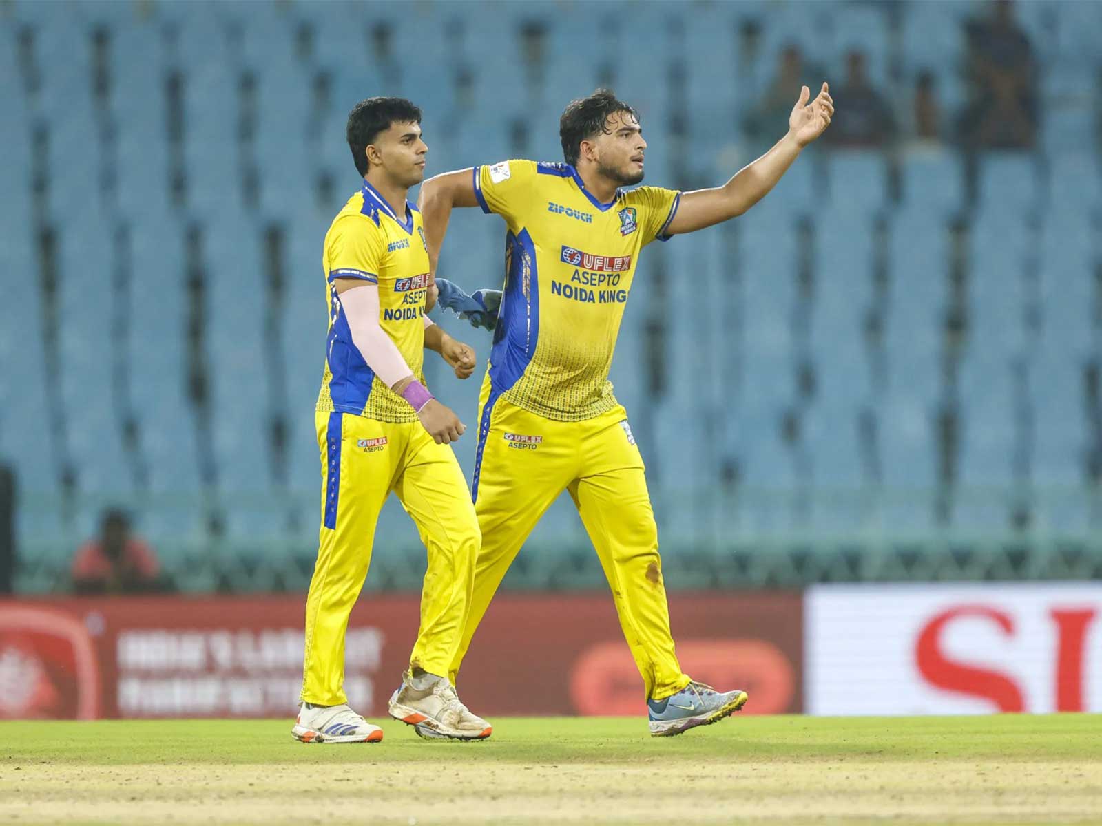 Noida Kings skipper Prashant Veer (R) with Kartik Siddhu (Photo/UPT20 League)