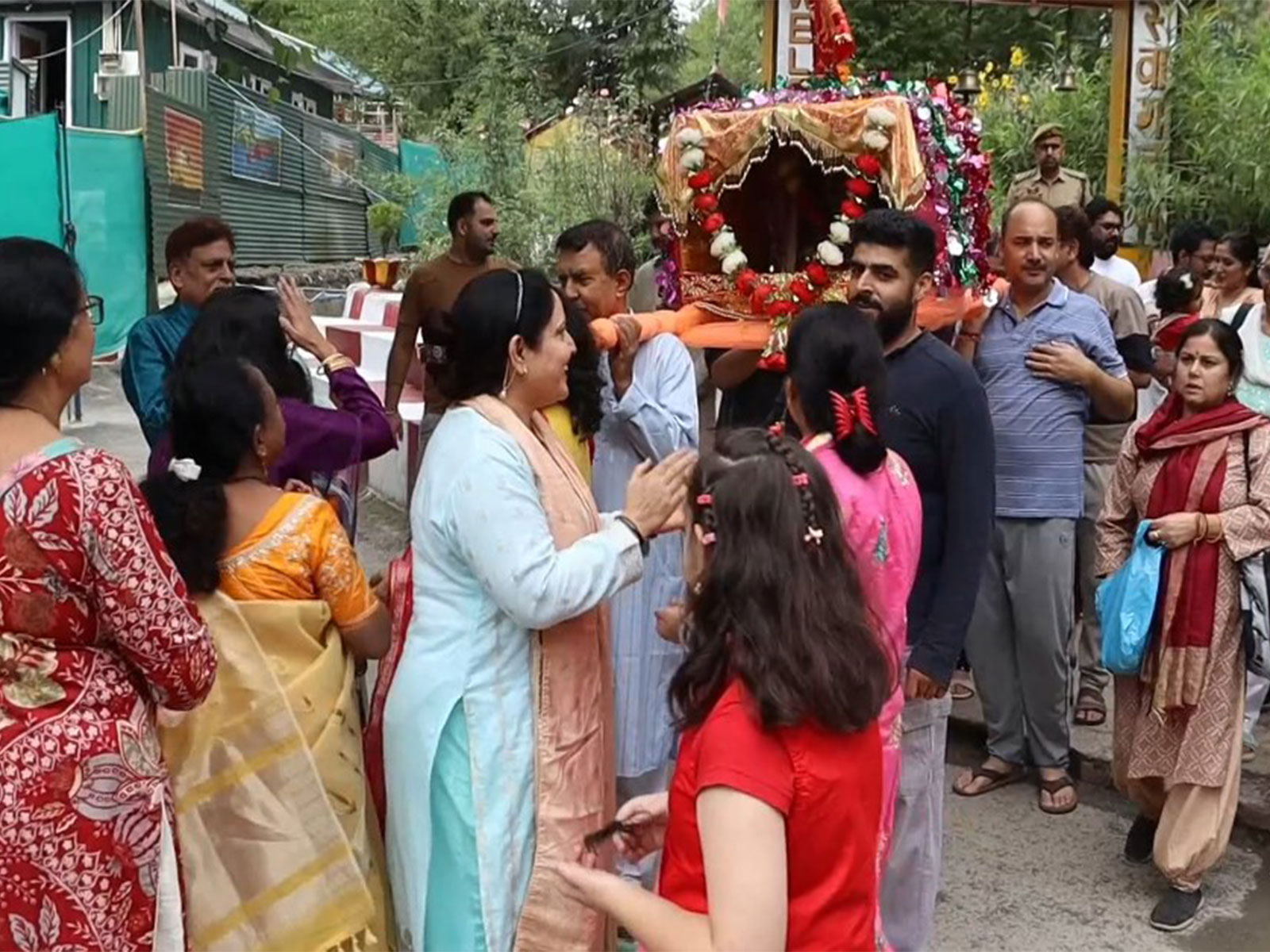 Kashmiri Pandits take out grand Janmashtami procession (Photo/ANI)