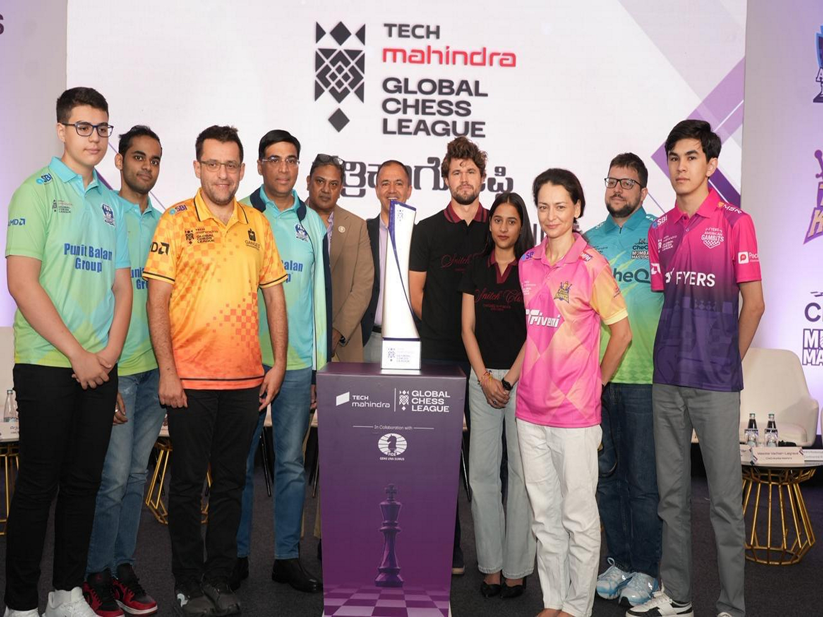 GCL season 4 trophy unveiled by world’s top chess stars (Photo: GCL)