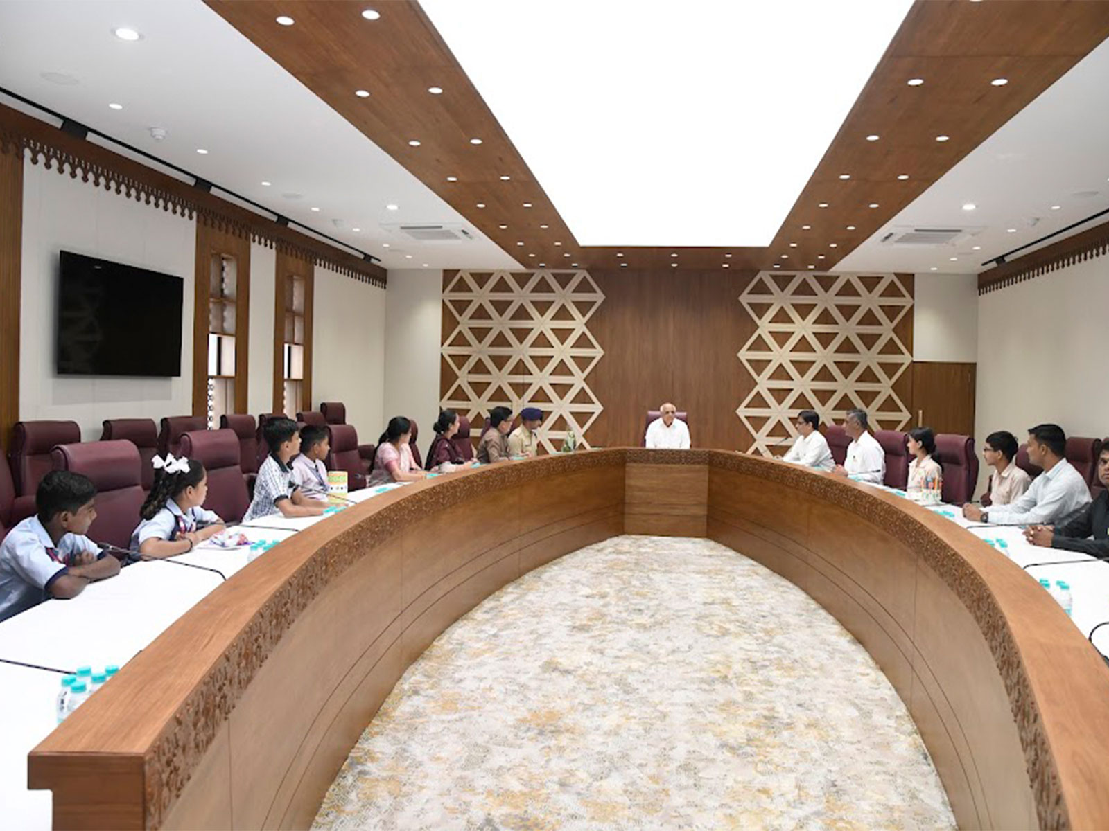 Gujarat CM Bhupendra Patel interacts with students from schools in Gandhinagar who visited his residence on the occasion of Teachers' Day (Photo: Gujarat CMO)