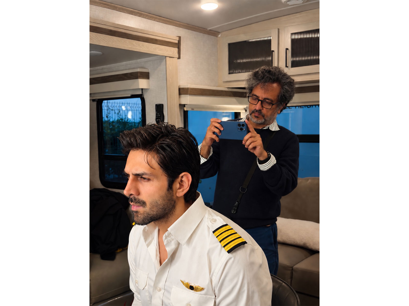 Kartik Aaryan's look from 'Captain India' (Photo/Instagram@kartikaaryan)