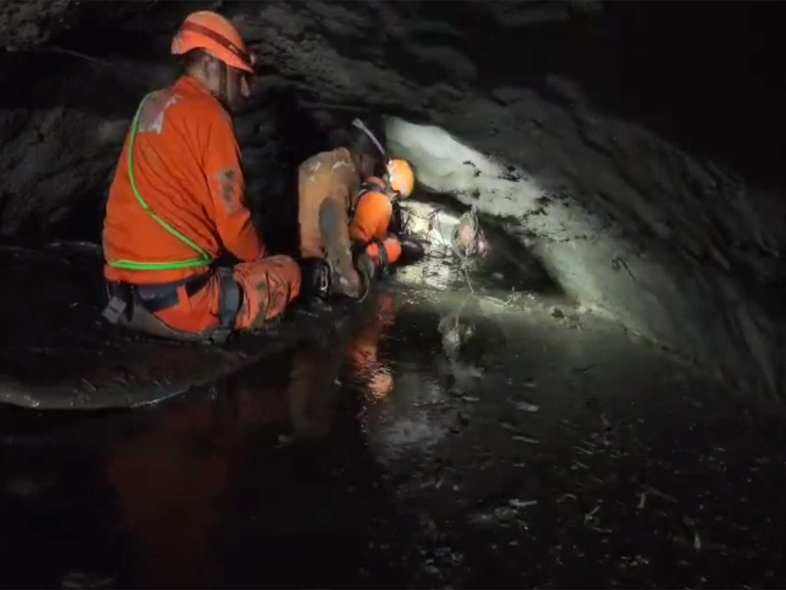 Indian-Nepali team continues Chilime tunnel rescue (Photo/MEA)