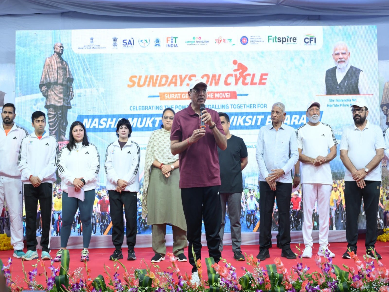Sports Minister Mansukh Mandaviya speaking at a 'Sundays on Cycle' event in Surat. (Photo: PIB MYAS)
