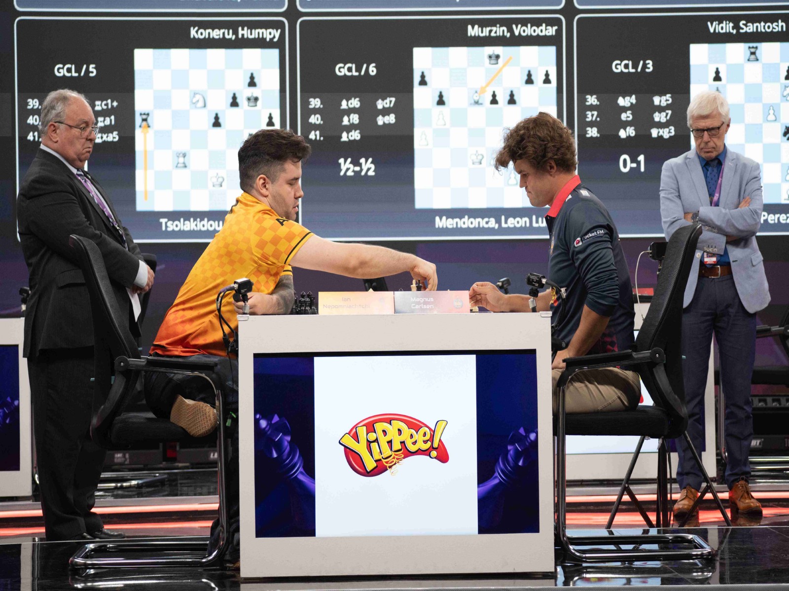 Ian Nepomniachtchi (L) vs Magnus Carlsen on Day 2 of GCL 2026. (Photo: GCL)