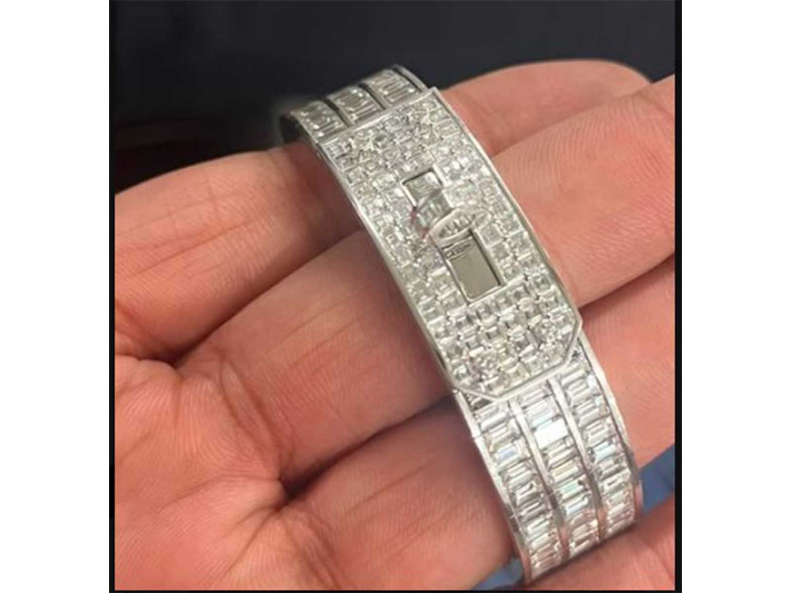 Delhi Customs seizes diamond-studded gold bracelet worth over Rs 1 crore at IGI Airport (Photo: Delhi Customs)