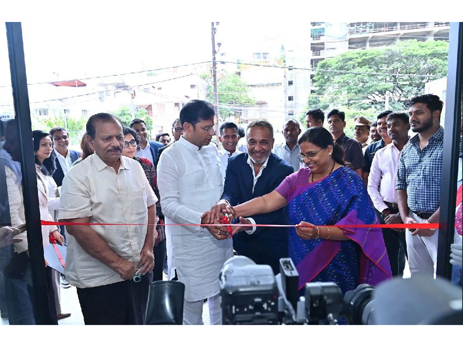 Sri D Sridhar Babu, Hon’ble Telangana Minister for IT, E&C, I&C, and LA, and Sunil Suresh, Chairman & Founder, Stanley Lifestyles and other dignitaries inaugurate Stanley Superlative Living