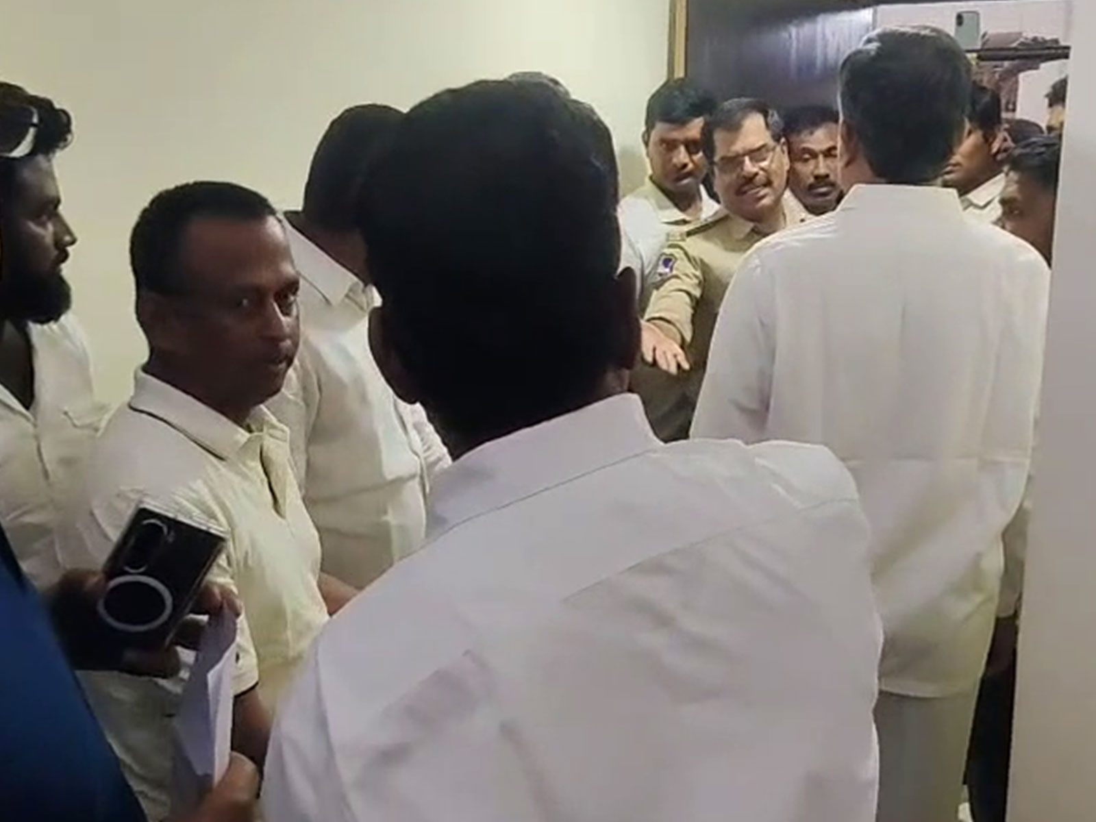 Telangana police at BRS MLC Tata Madhu's residence (Photo/ANI)