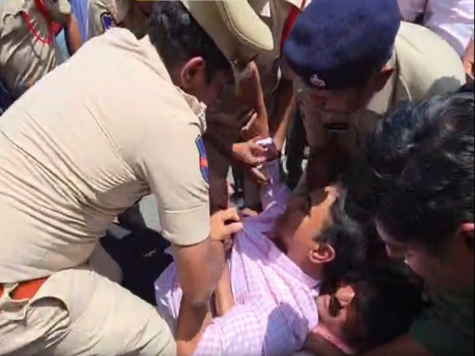 BRS leader (Pink Shirt) detained by Police (Photo: BRS Office)