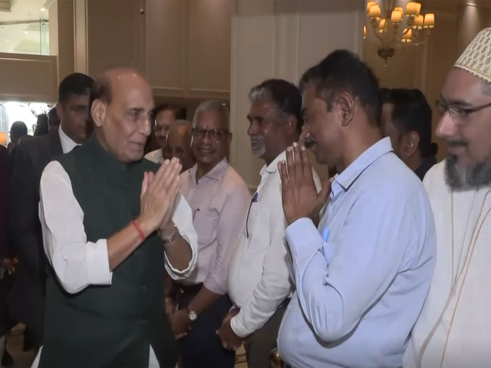 Defence Minister Rajnath Singh warmly received by Indian diaspora in Colombo (Photo/ANI)