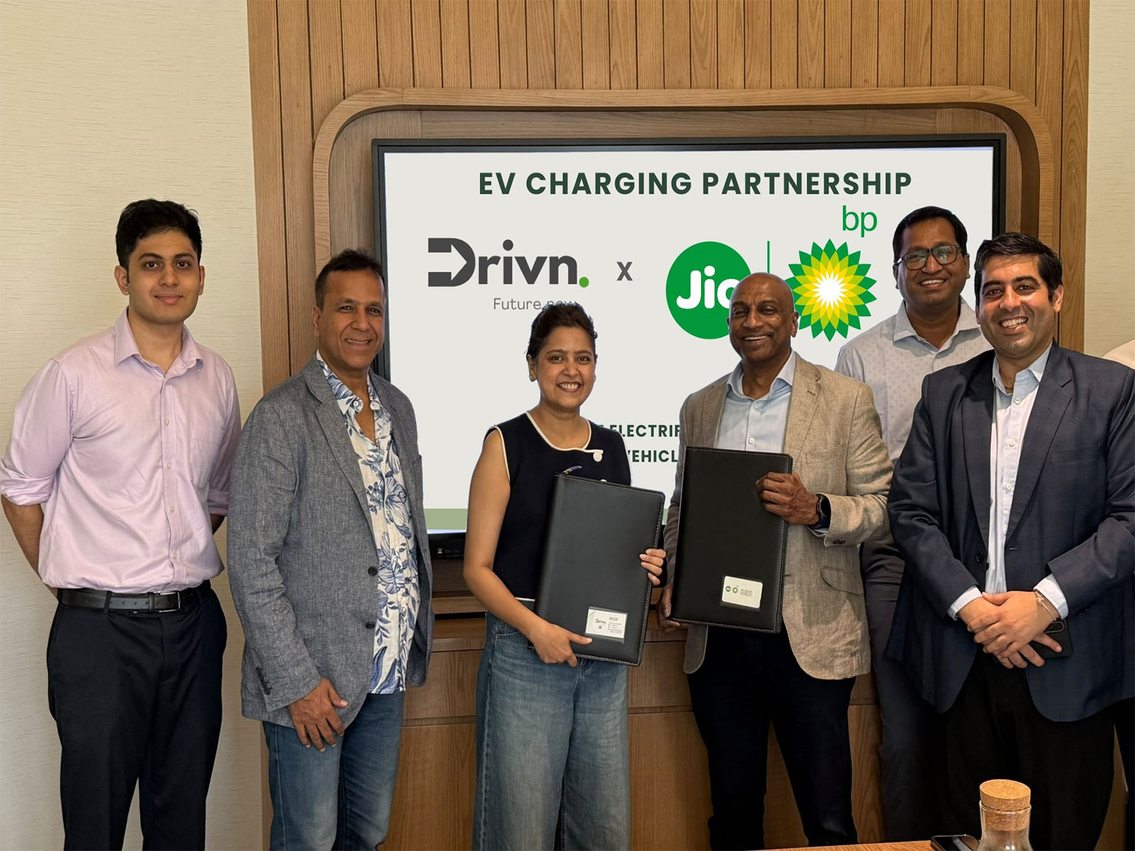 Jio-bp and DRIVN join hands to power commercial EV highway across India (Photo/Jio-bp)
