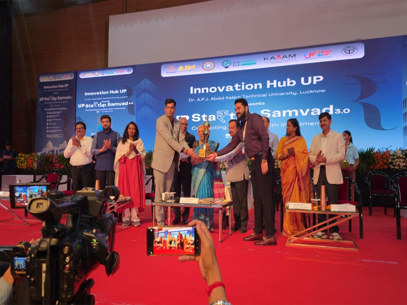 GL Bajaj Centre for Research and Incubation Receives AKTU Leader Incubator Award 2026