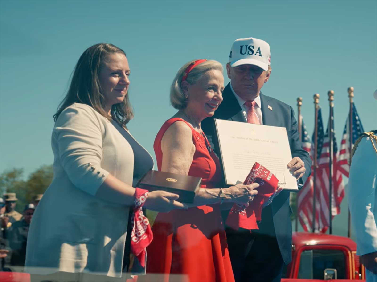 US President Donald Trump posthumously awards the Presidential Medal of Freedom to 9/11 hero Welles Crowther,  accepted by his mother, Alison, and his sister, Paige (Photo/Youtube/The White House)