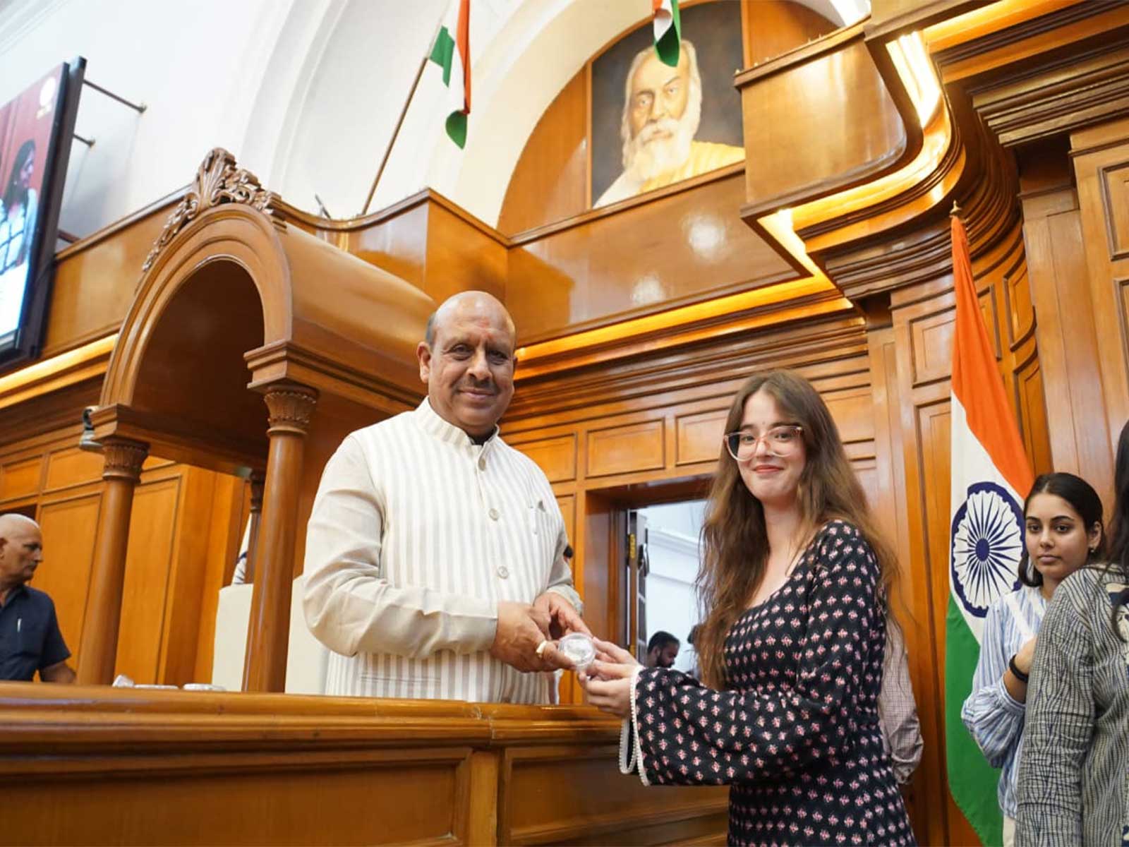 Delhi Legislative Assembly Speaker Vijender Gupta interacts with students from Delhi University colleges (Photo/Release)