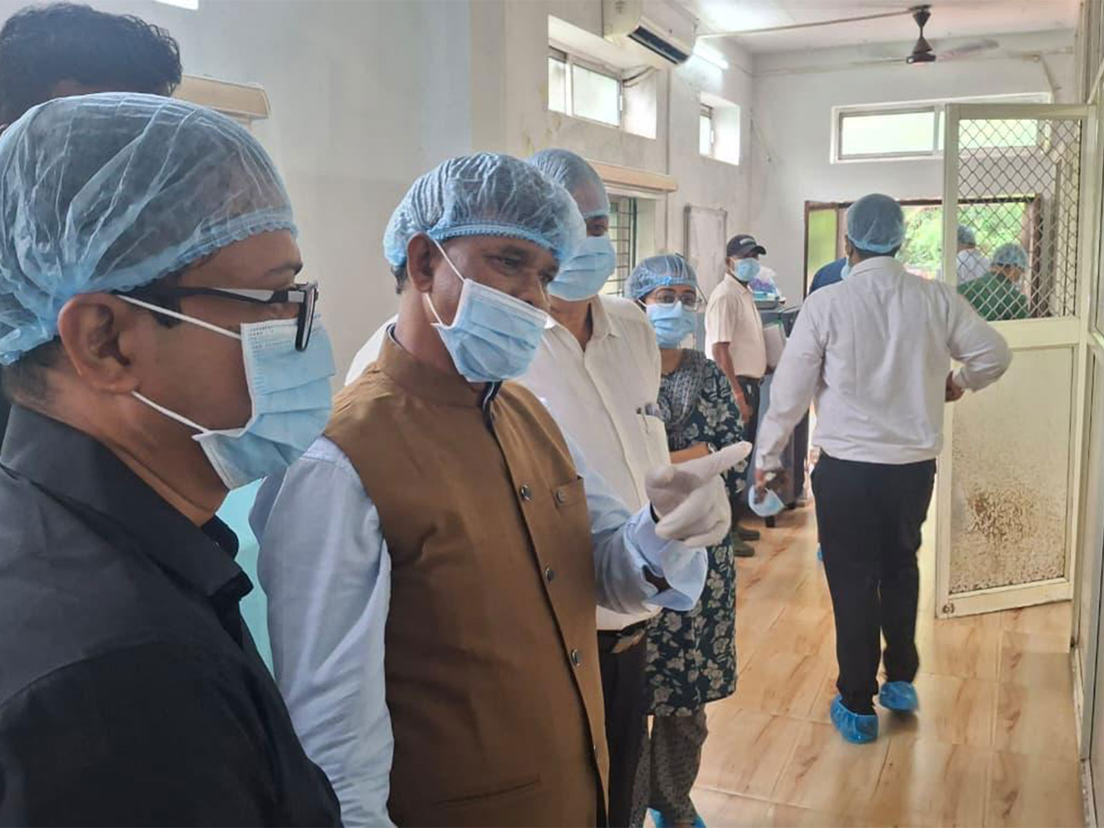  Odisha Forest, Environment and Climate Change Minister Ganesh Ram Singkhuntia visits Nandankanan Zoological Park (Photo/  Forest Minister office)