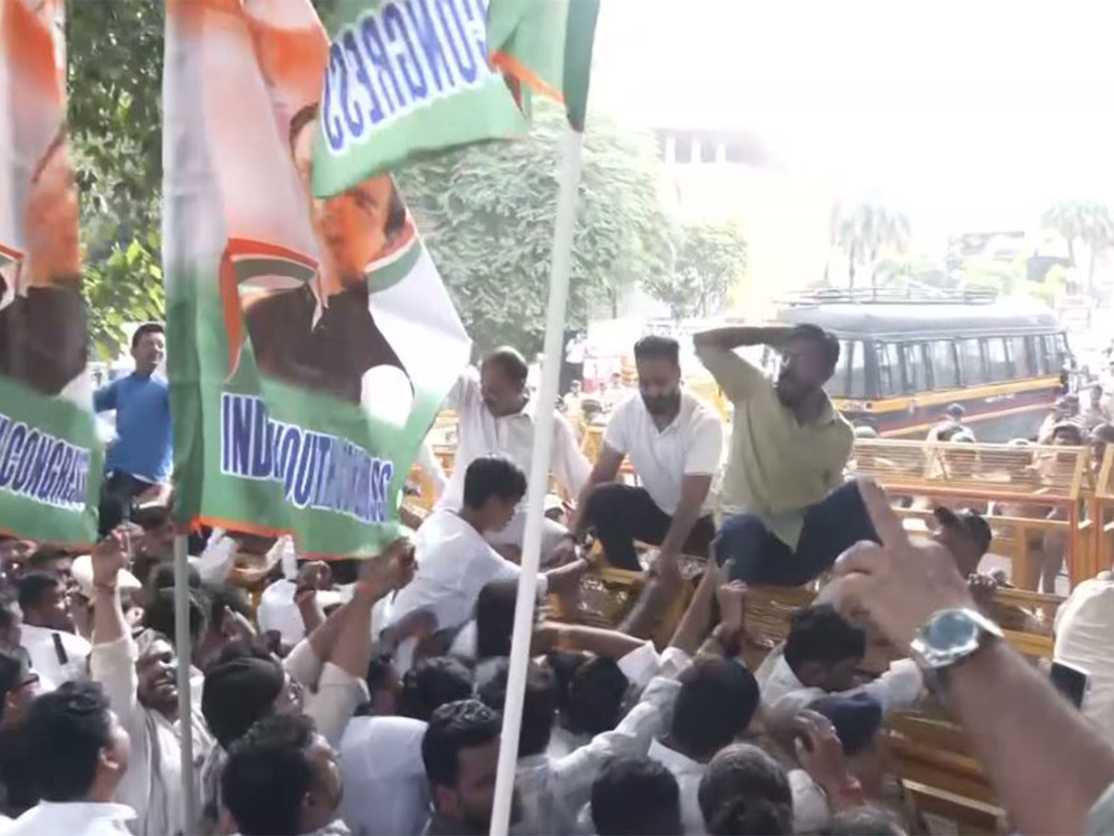 Youth Congress protesting in Nagpur (Photo/ANI)