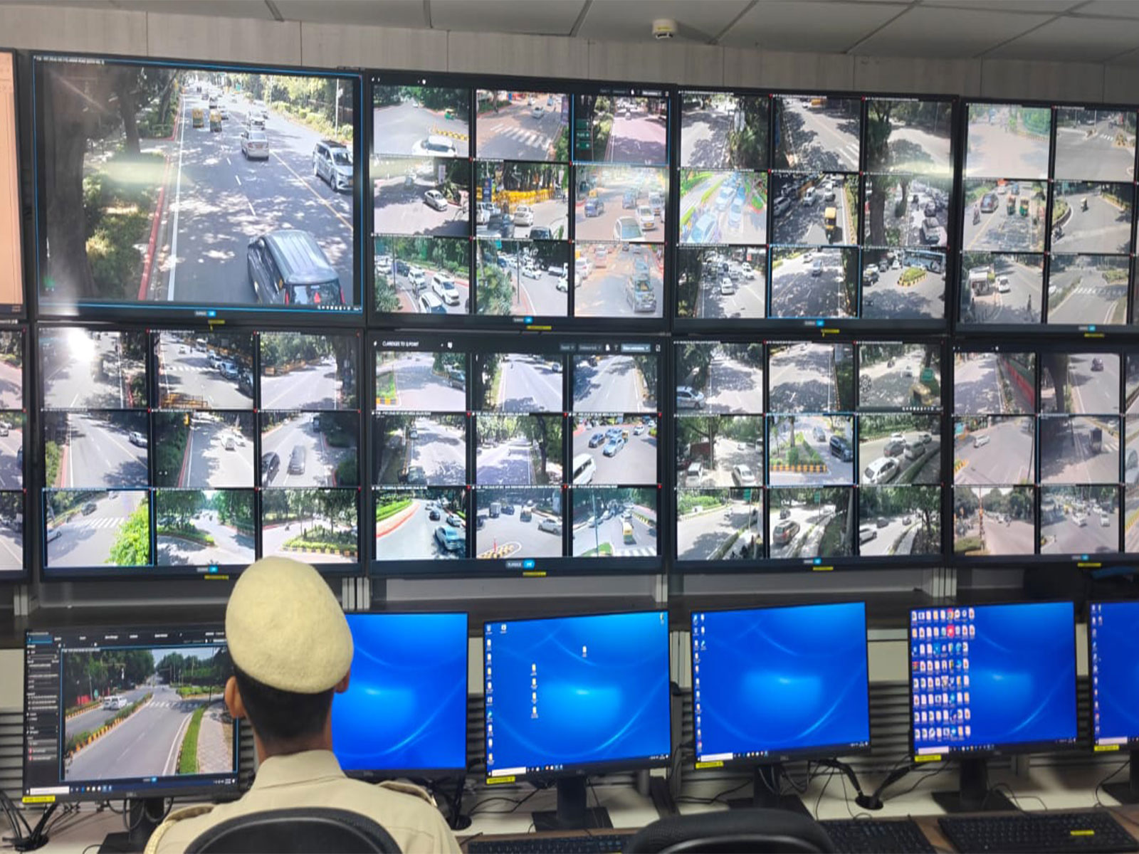 Delhi Police monitor CCTVs at control room in Tughlak Road Police Station (Photo/ANI) 