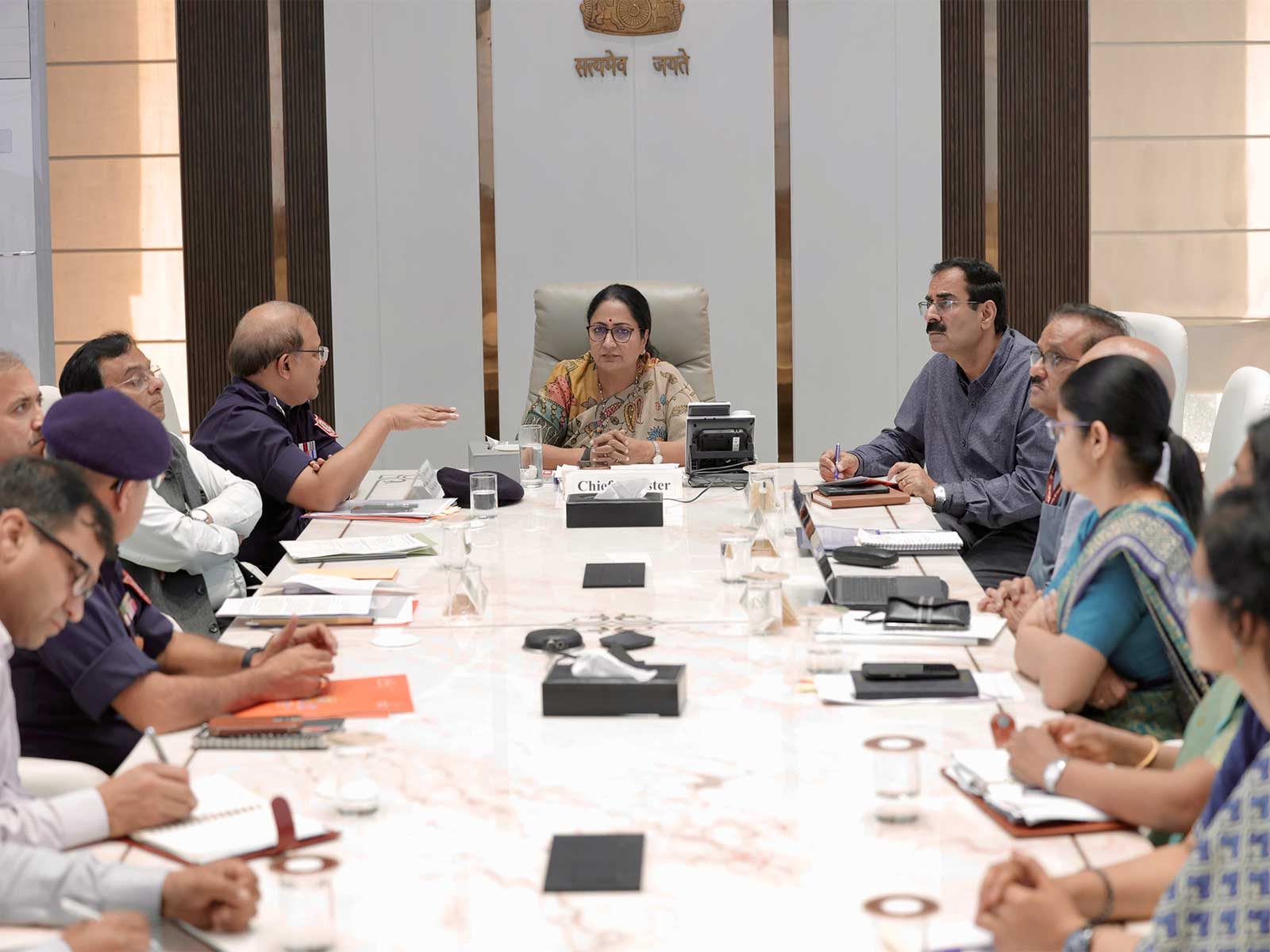 Delhi CM Rekha Gupta at a meeting (Photo:X/@CMODelhi)