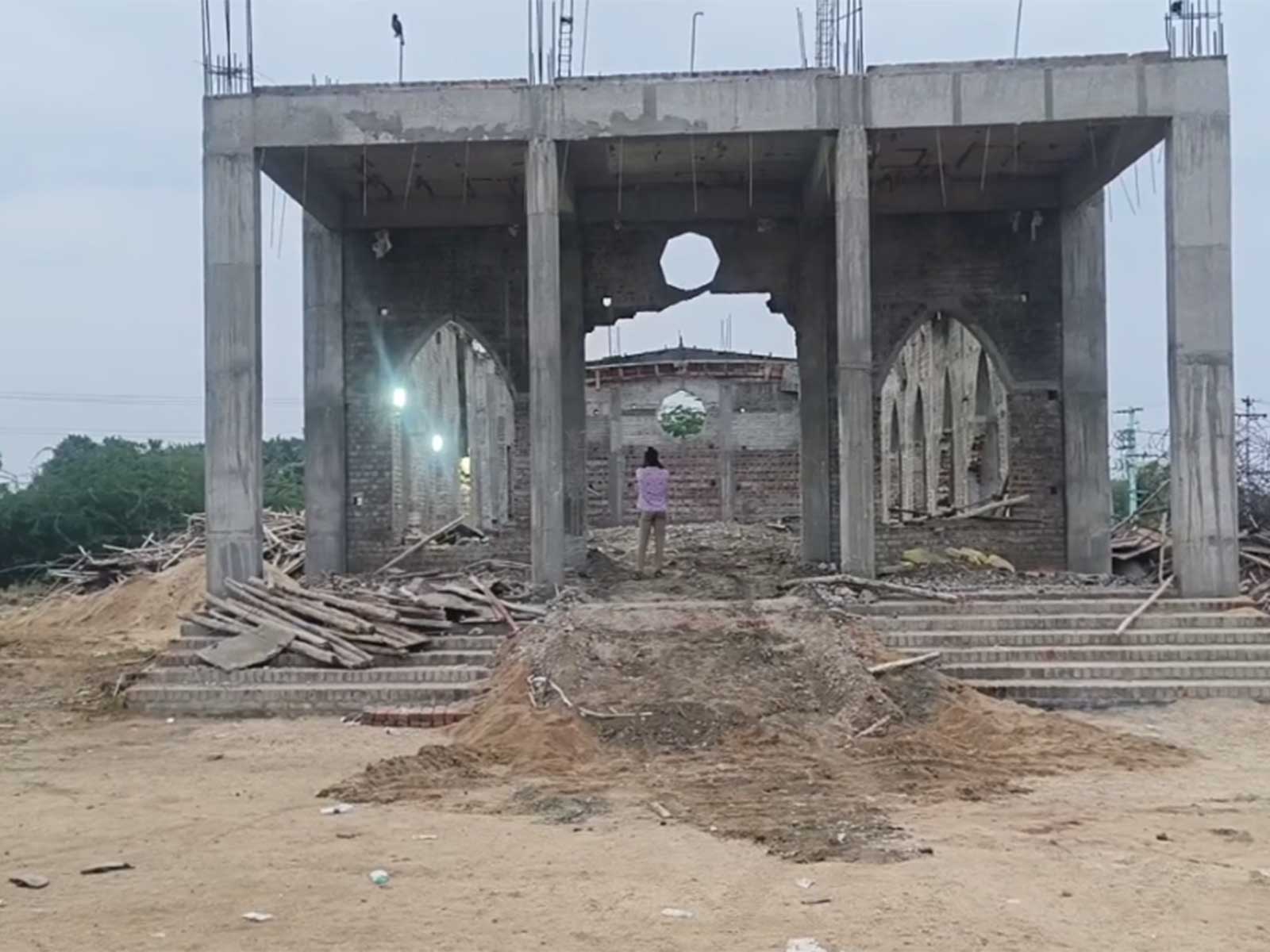 Visual from the site of builiding collapse in Vellore (Photo/ANI)