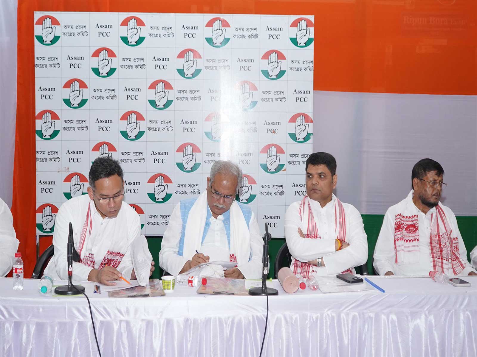 Congress's Bhupesh Baghel-led Assam opposition meeting (Photo/@bhupeshbaghel)