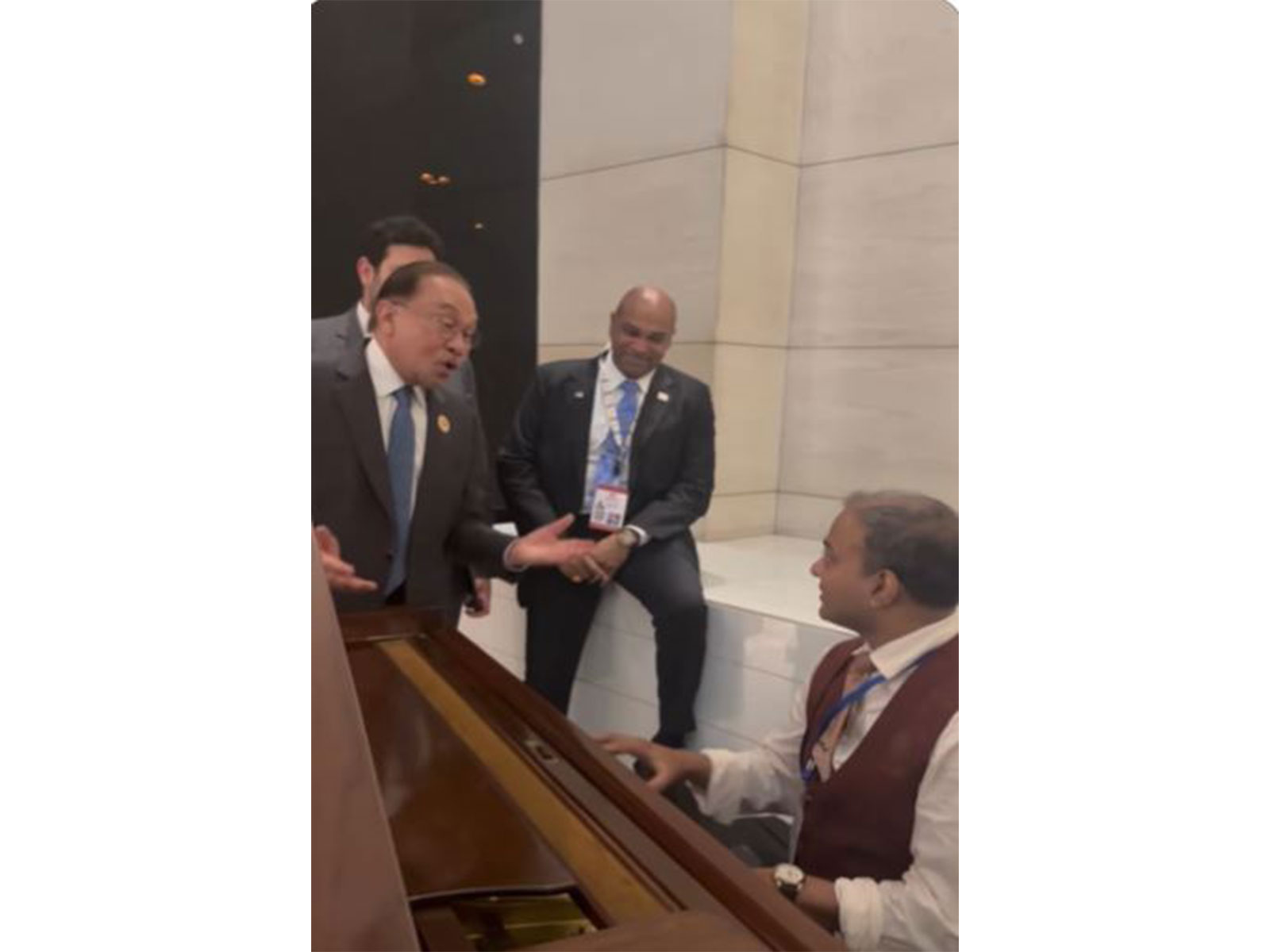 Malaysian Prime Minister Anwar Ibrahim, currently visiting India for the BRICS Summit, was captured singing the classic Hindi track at a Delhi hotel, originally composed by S D Burman with lyrics penned by Majrooh Sultanpuri. (Photo: X/@anwaribrahim)