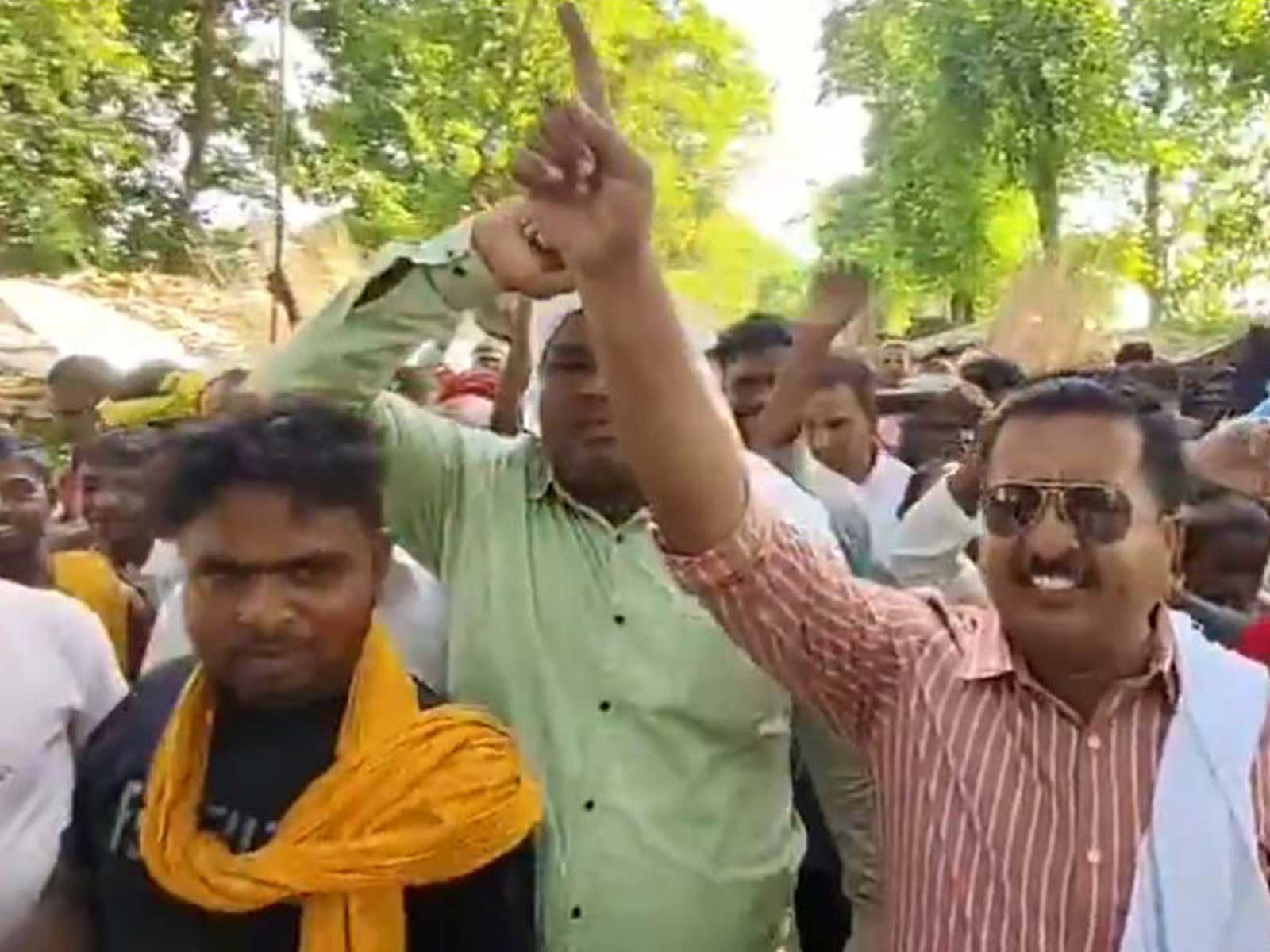 Flood-affected people protesting in Katihar (Photo/ANI)